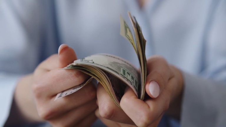El valor del dinero: Tarjetas de crédito y deudas ¿libertad o esclavitud?